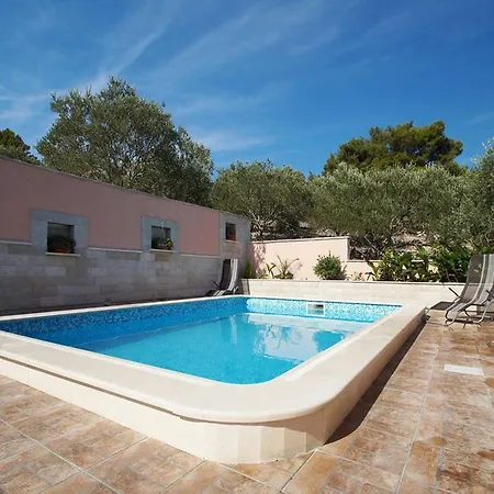 Lovely Holiday With Private Swimming Pool In Dalmatia Дом отдыха *